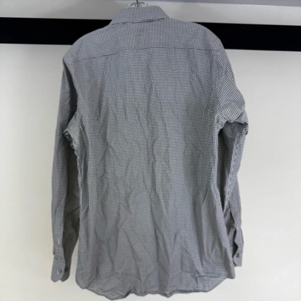 Banana Republic Men’s Non-Iron Tailored Slim‎ Fit Dress Shirt-Medium